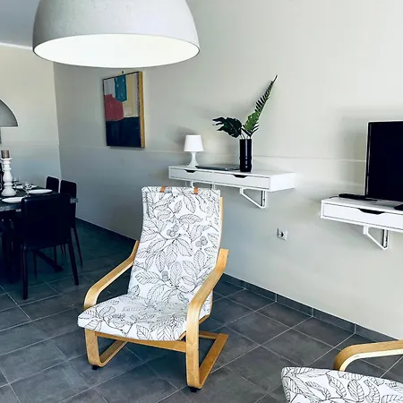 Lifeguard Beachfront Luxury Flat, 30meters From Sea Apartment