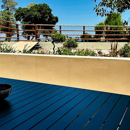 Lifeguard Beachfront Luxury Flat, 30meters From Sea