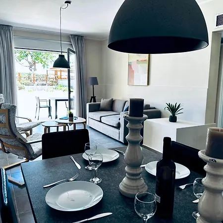 Lifeguard Beachfront Luxury Flat, 30meters From Sea * Stalós